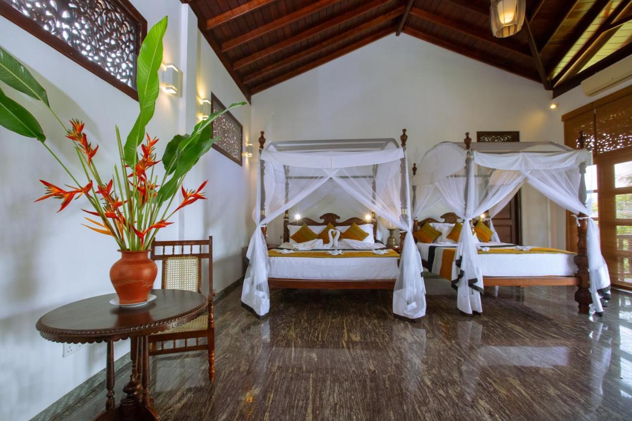 นิยาคามา เฮาส์ Hotel กอลล์ ภายนอก รูปภาพ